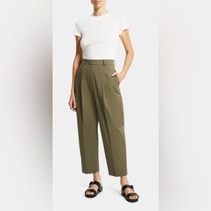 Theory Pleated Horseshoe/Carrot Pant in Stretch Cotton Twill Soft Olive Green 12